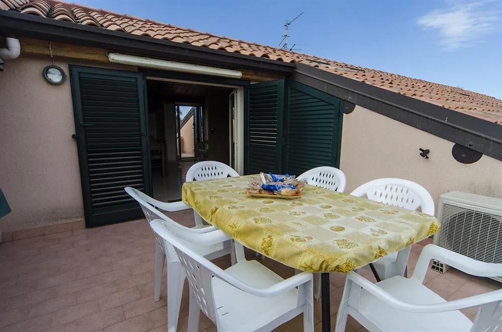 Residence Acquamarina Stazzo Italy