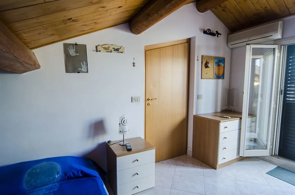 Residence Acquamarina Stazzo 0*,