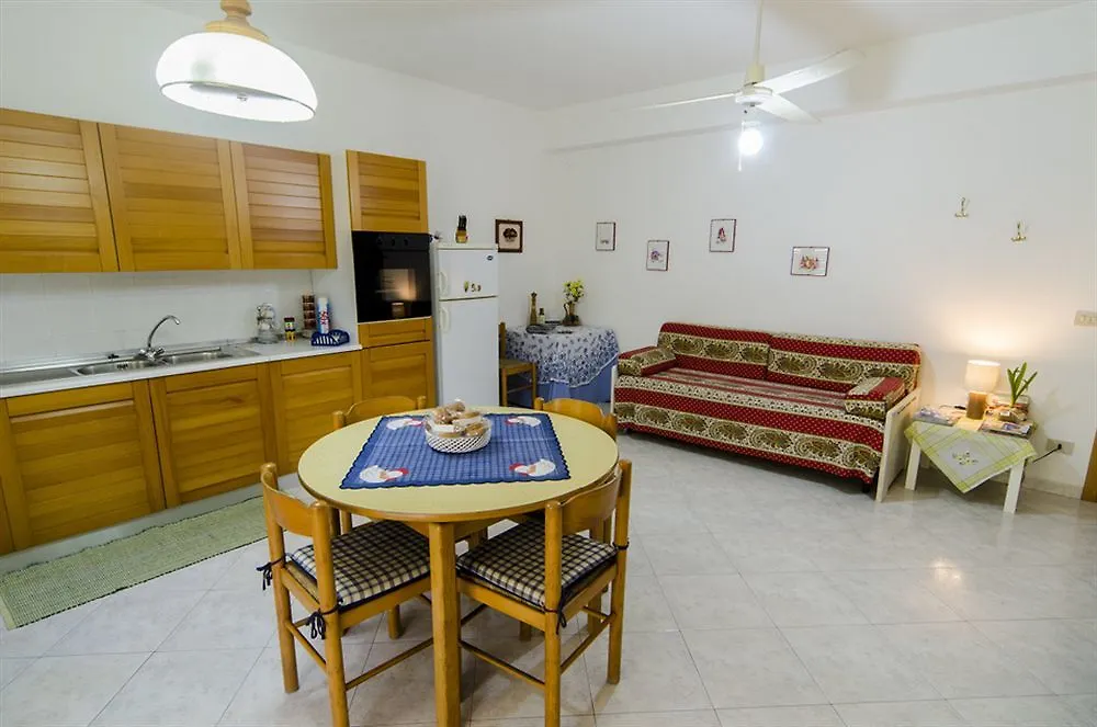 Residence Acquamarina Stazzo 0*,